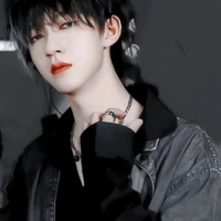 贺峻霖(เฮ่อจวิ้นหลิง)พ.นอ.