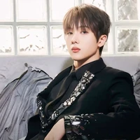 Jisung Lee