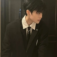 ธีม(คนสนิทพ.อ+บอดี้การ์ด)