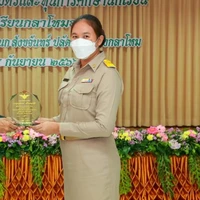 นุ่น(แม่)