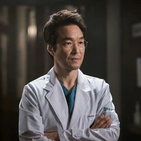 Dr. Arlonzo