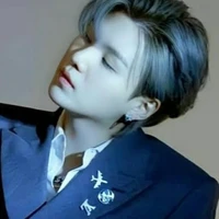 yoongi (suga)