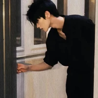 ฮาชิ (เจ้าของบาร์+ผัวพ.อ)