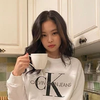 KIM JENNIE