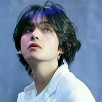 Kim taehyung (25 years old)