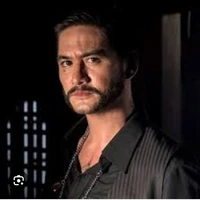 ท่านน้าเลื่อมลายวรรณ(ร่างคน)