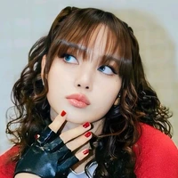 lalisa manoban (B)