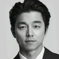 Gong Yoo (Mr Kim)