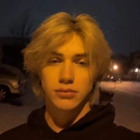 marc(petit copain de Elsa)