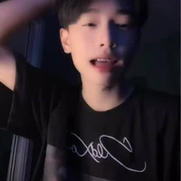 บาส(พ่อพระเอก)