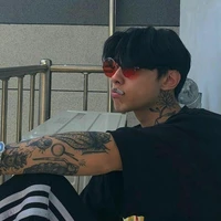 เอ็ม//พ่อพอ.