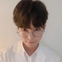 ไซม่อน:พอ.ร่างแว่น👑🌙