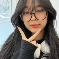 จีน่า พนอ.(เนิร์ด)