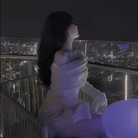 พลอย:เพื่อนนอ
