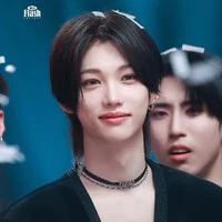 waitress ( Felix)
