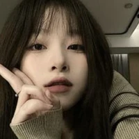 Natasya(kakak tiri)