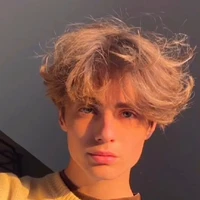 Takumi(popular\filho diretora)