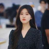 Jeon Lusi (Elite Omega 🖤) (Jks Eomma)