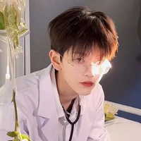 ดรีม (เพื่อนพระเอก+นักเรียนห้องพยาบาล)