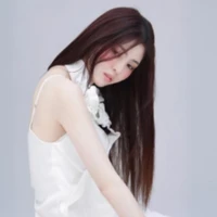 เทีย👑//นางเอก