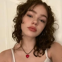 Mia lee