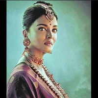 nandhini queen