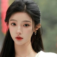พลอย(เพื่อนแอด)​
