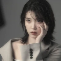 IU [Mamá de Jk]