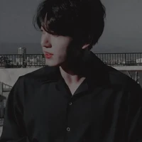 ธวัช_(พ่อพระเอก/เจ้าพ่อมาเฟีย)