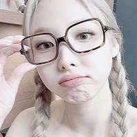 มีนา