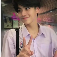 แอดคลั่งงงรักก