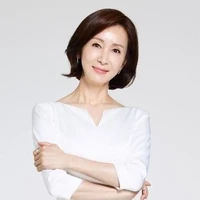 แองเจิ้ล[แม่ของจูลี่]👩🏻‍🦳