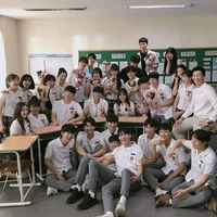( semua murid kelas XI B )