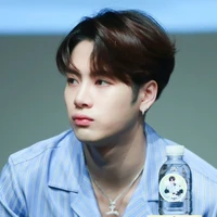 JACKSON (17 years old )