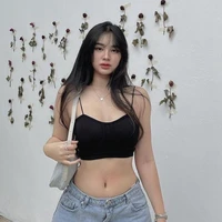 อีฟ(ผู้ดูแลสถานเลี้ยงเด็กกำพร้า)