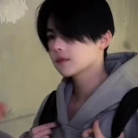 ฮยอง ม.4/2 //นายเอกคนเย็นชา