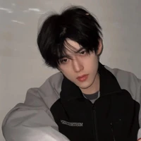 มาร์ค[ลูกน้องคนสนิท พ.อ]