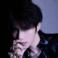 โจนาธาน(หัวหน้านายเอก)