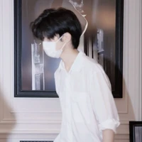 สกาย//พระเอก(แวมไพร์)