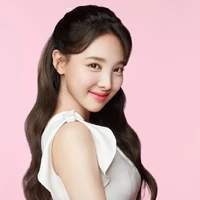 Im Nayeon