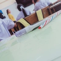 แอด (เด็กติดเรียน)