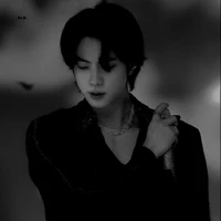 ธันวา(มือซ้ายพระเอก)