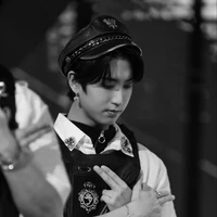 hwang jisung *papa*