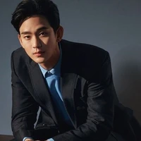 คุณสิงห์(พ่อนายเอก)