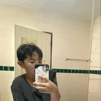 พลอย: น.อ