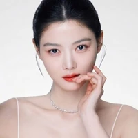 Liviya Wicaksono (Mami)