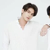 ไบร์ท​