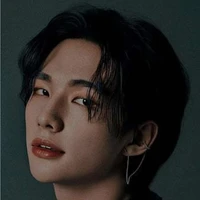 hwang hyunjin