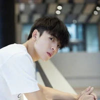 แบงค์(เพื่อนพอ.)​