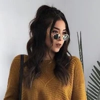 Nicole Torres ( irmã gêmea)